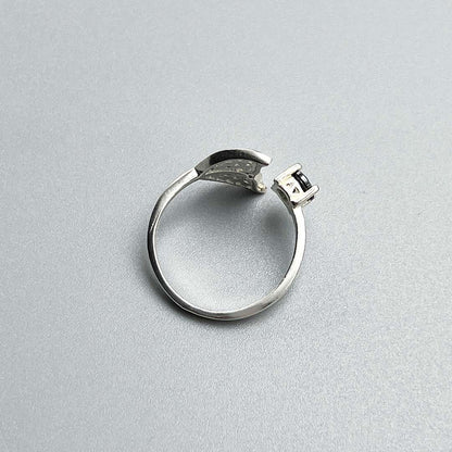 Whale Tail Ring