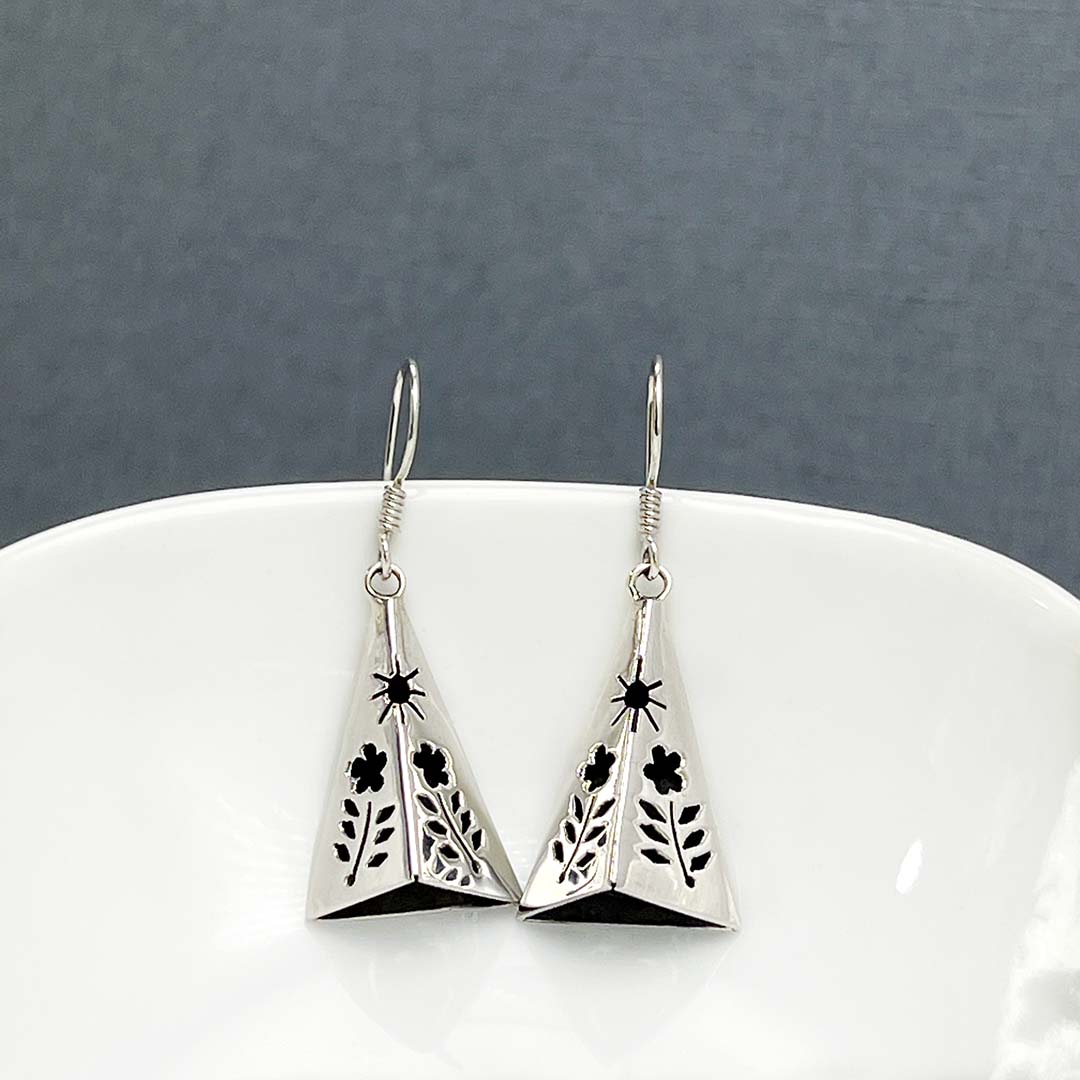 Silver flowers earrings women's